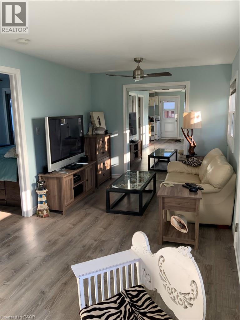25 First Avenue Property Photo 3