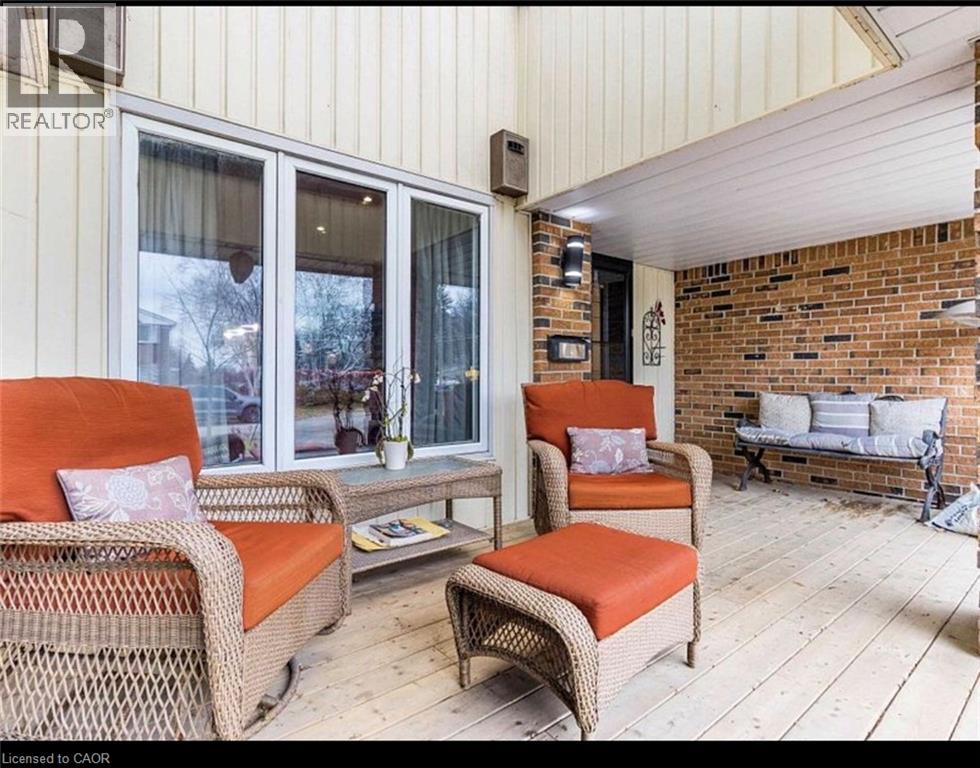 50 Lorraine Crescent Property Photo 2
