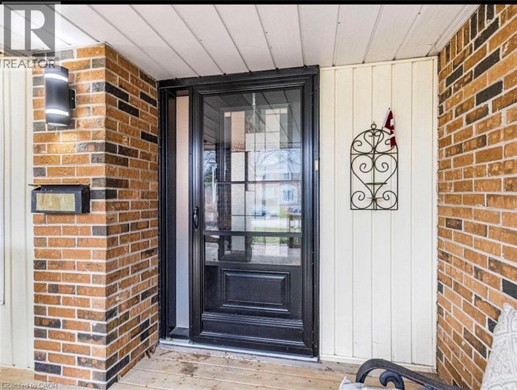 50 Lorraine Crescent Property Photo 3