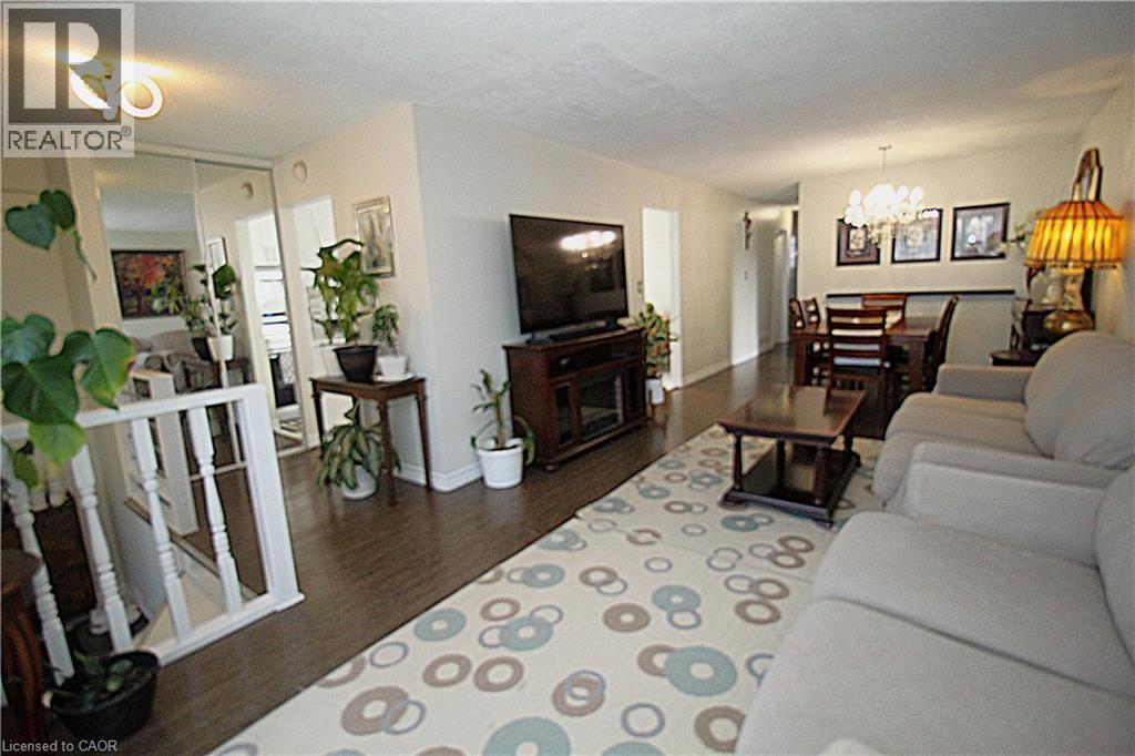 35 Garden Crescent Property Photo 15