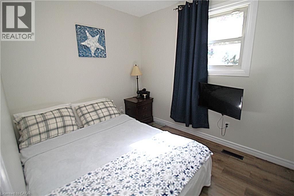 35 Garden Crescent Property Photo 20