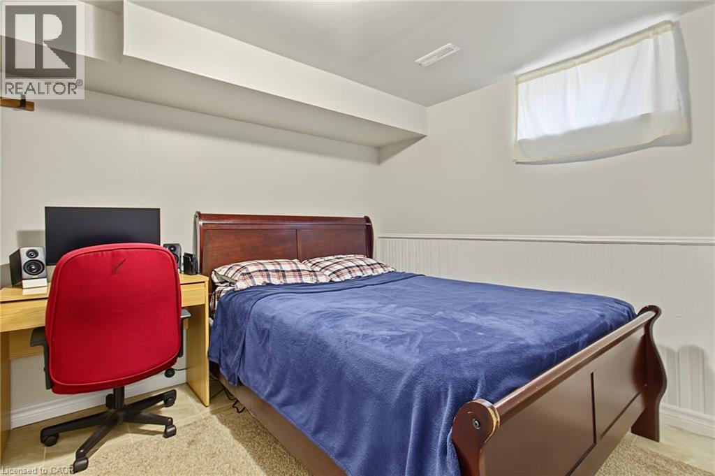 35 Garden Crescent Property Photo 32
