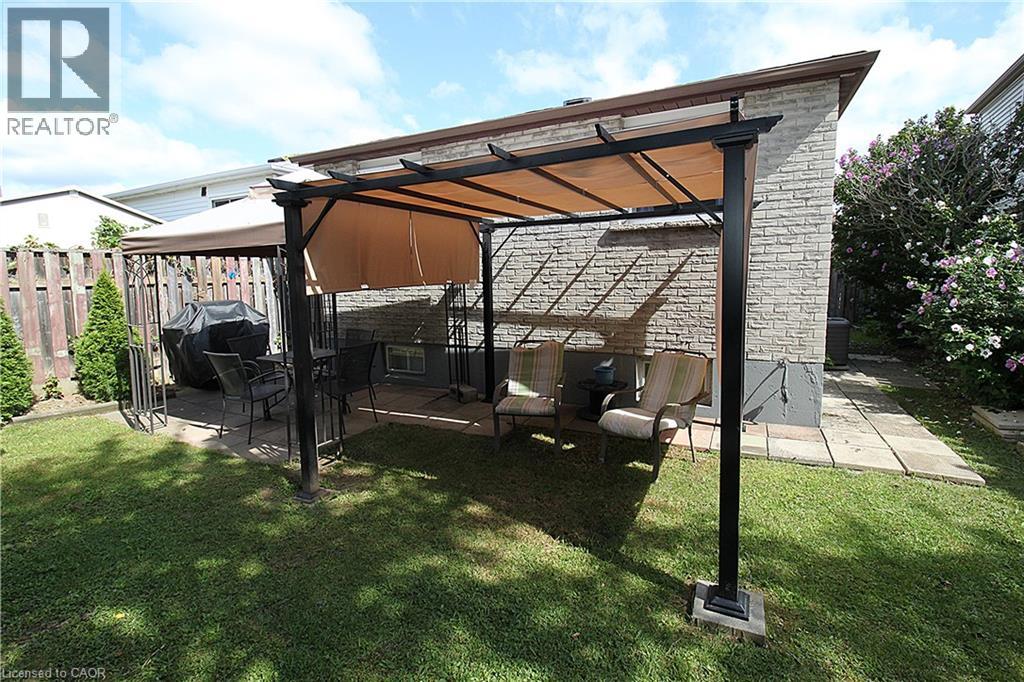 35 Garden Crescent Property Photo 37