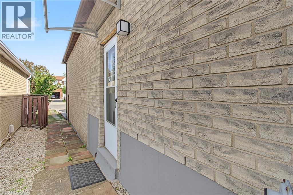 35 Garden Crescent Property Photo 41