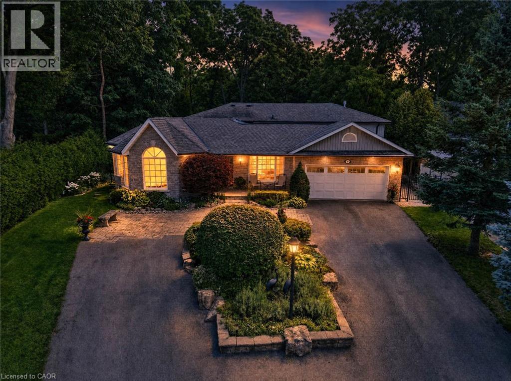 11 CHRISTMAN Court