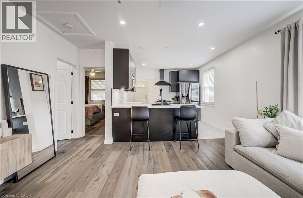 34 St Clair Avenue Property Photo 8