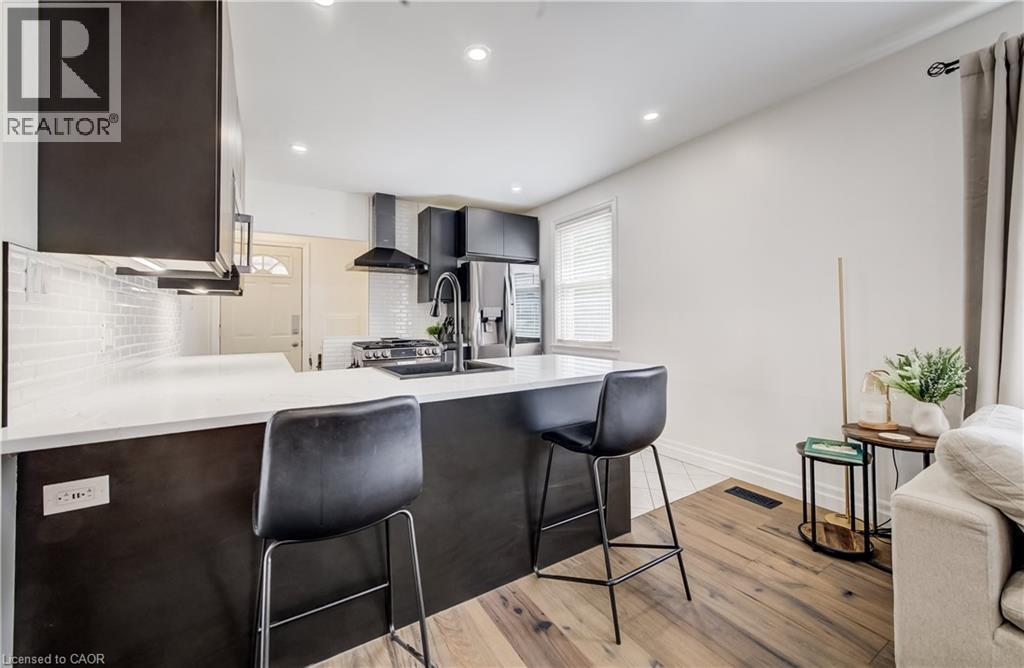 34 St Clair Avenue Property Photo 9