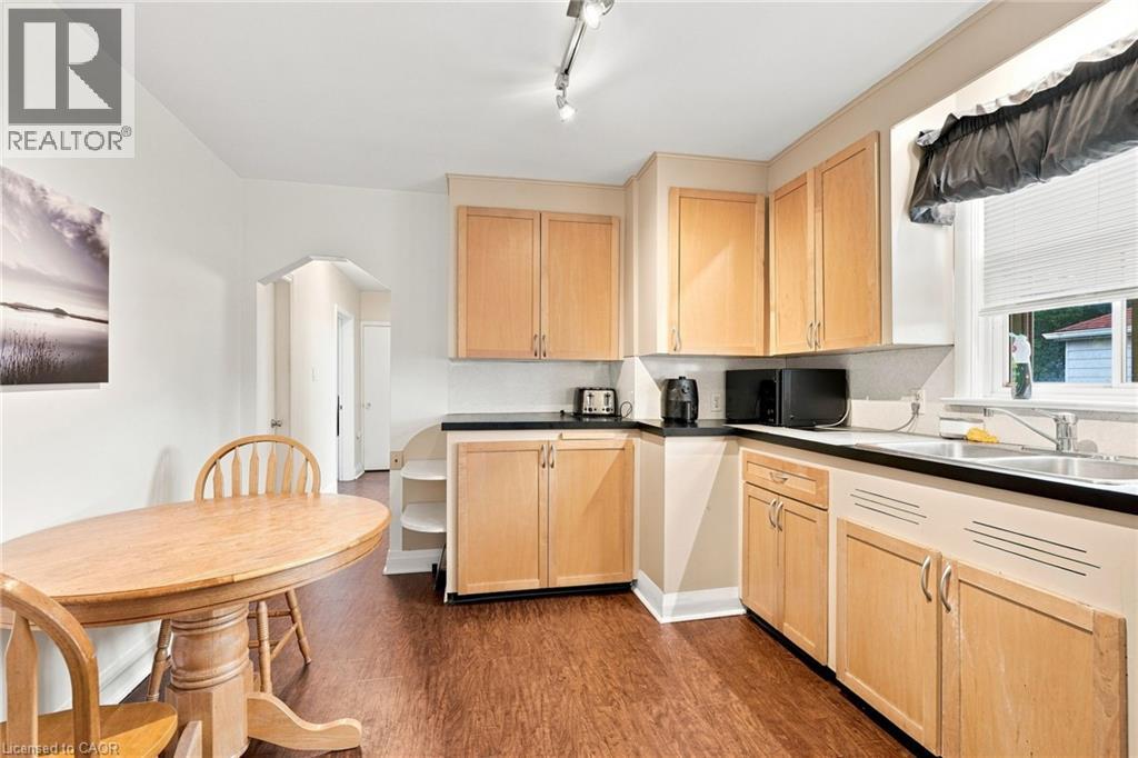 299 West 5th Street Property Photo 12