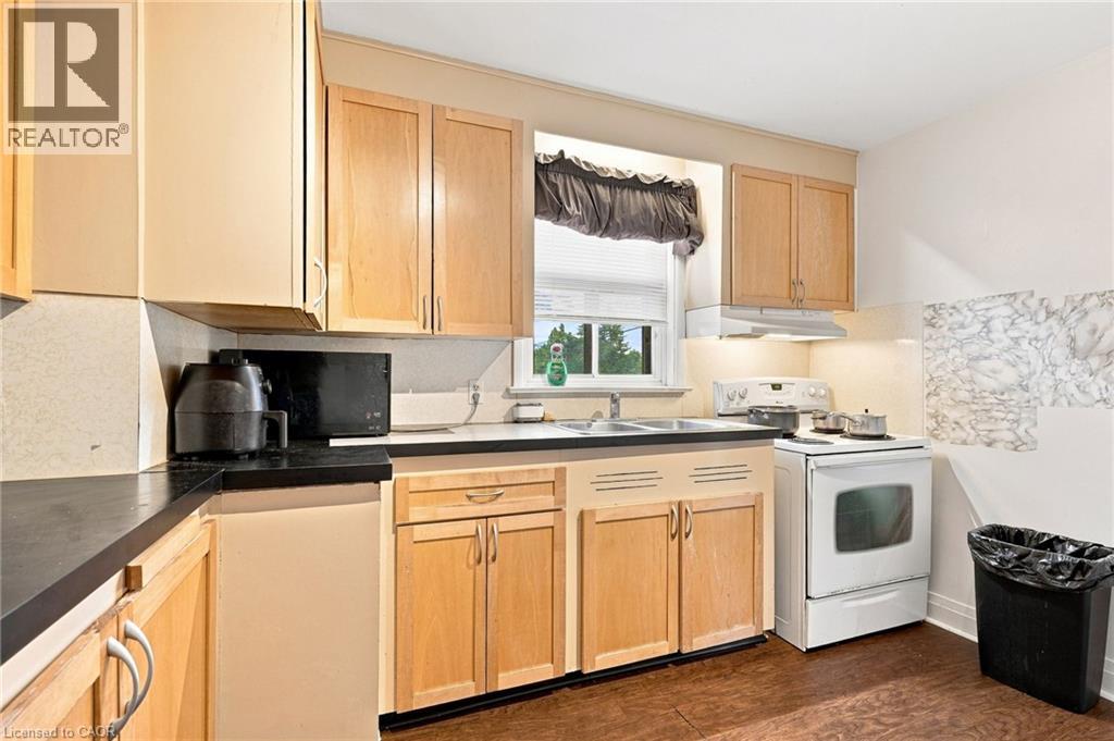 299 West 5th Street Property Photo 14