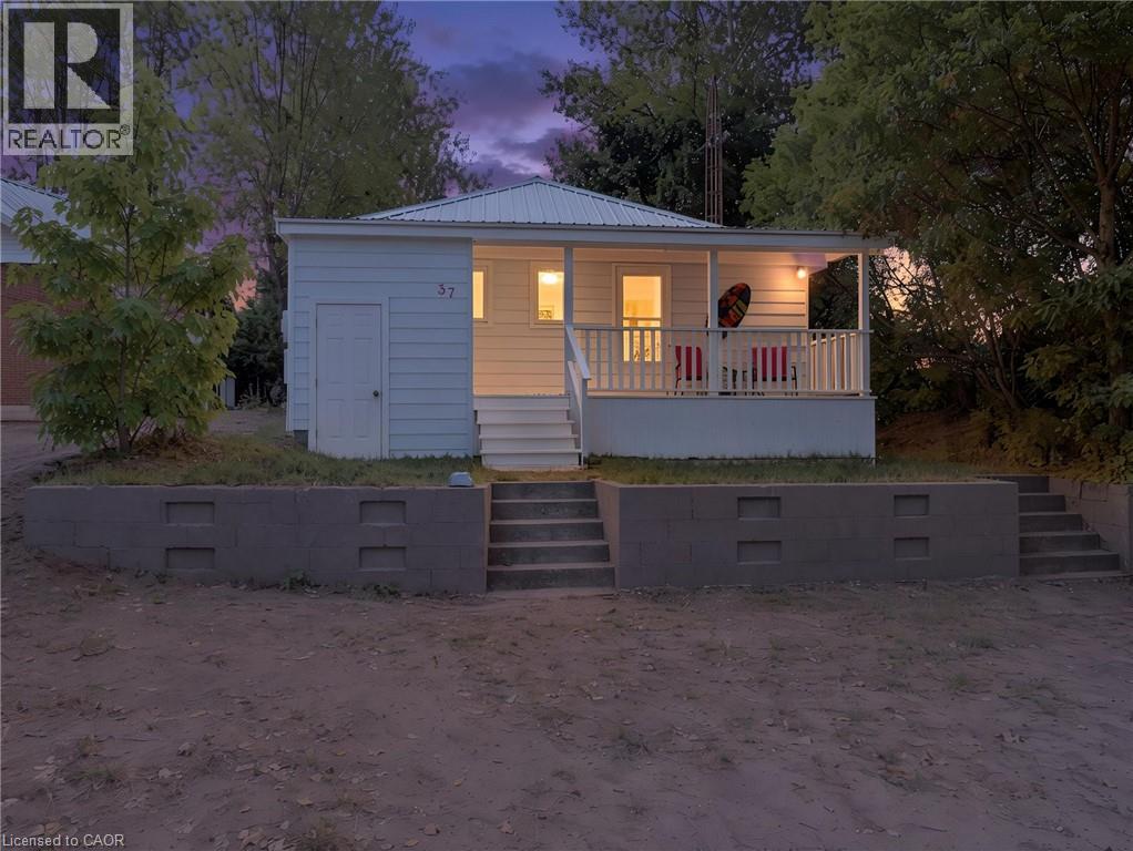 37 Woodstock Avenue Property Photo 1