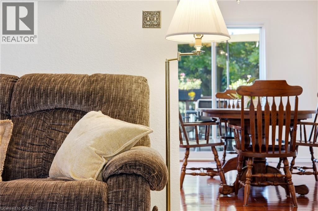 25 Alice Crescent Property Photo 11