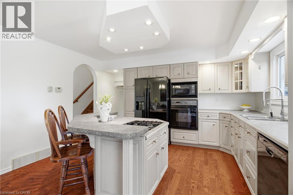 25 Alice Crescent Property Photo 16