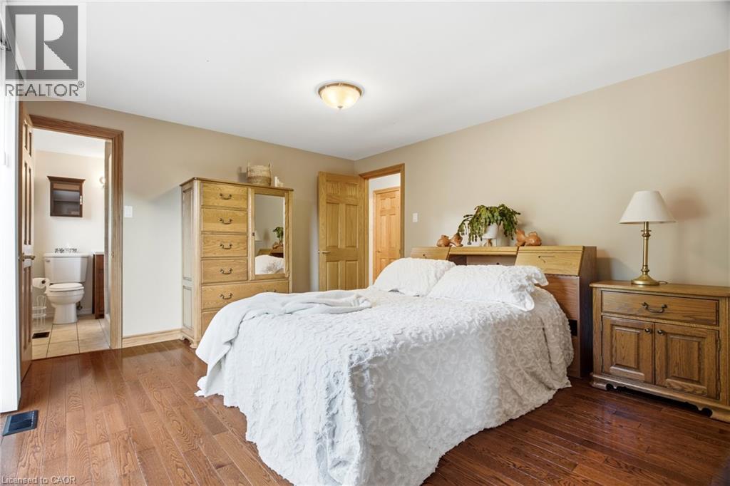 25 Alice Crescent Property Photo 23