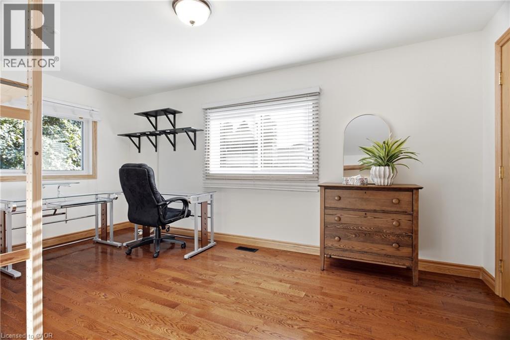 25 Alice Crescent Property Photo 28