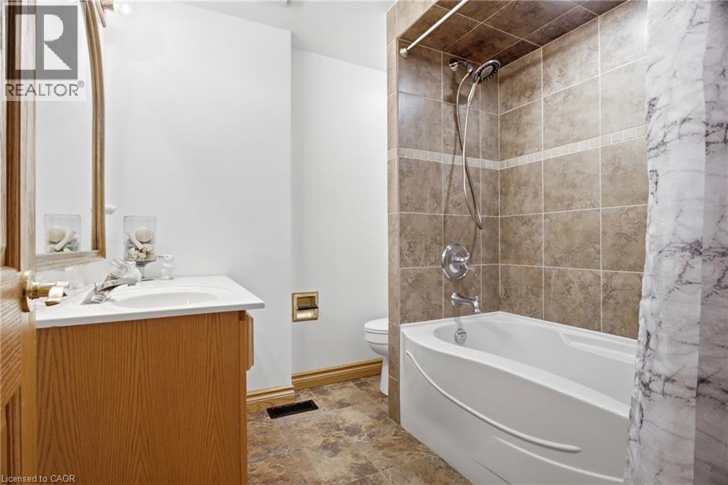 25 Alice Crescent Property Photo 29
