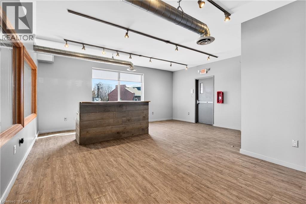 435 York Boulevard Unit# Upper Floor Units Property Photo 7