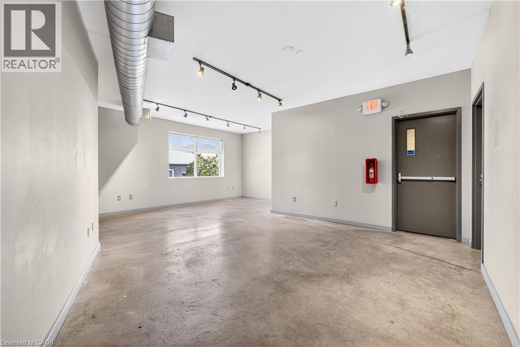 435 York Boulevard Unit# Upper Floor Units Property Photo 14