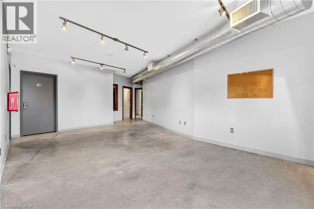 435 York Boulevard Unit# Upper Floor Units Property Photo 16