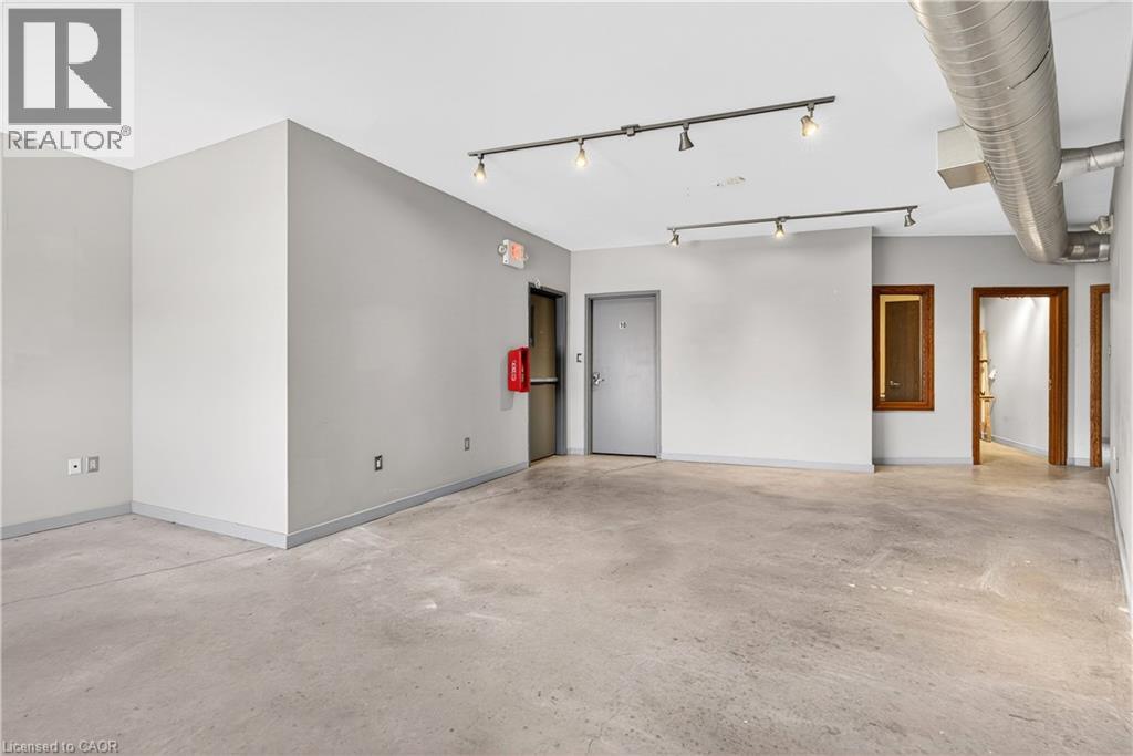 435 York Boulevard Unit# Upper Floor Units Property Photo 17