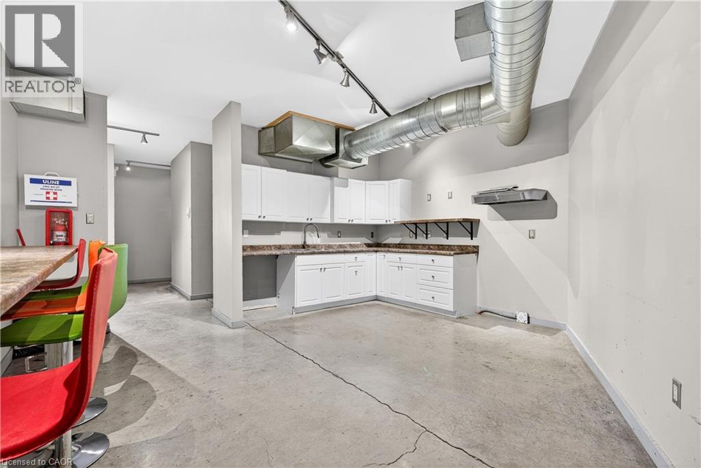 435 York Boulevard Unit# Upper Floor Units Property Photo 19