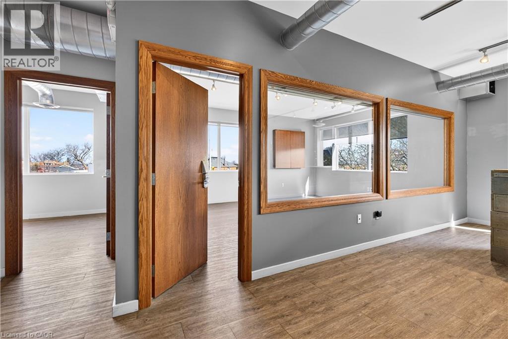 435 York Boulevard Unit# Upper Floor Units Property Photo 21
