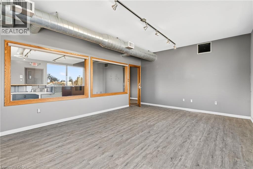 435 York Boulevard Unit# Upper Floor Units Property Photo 23