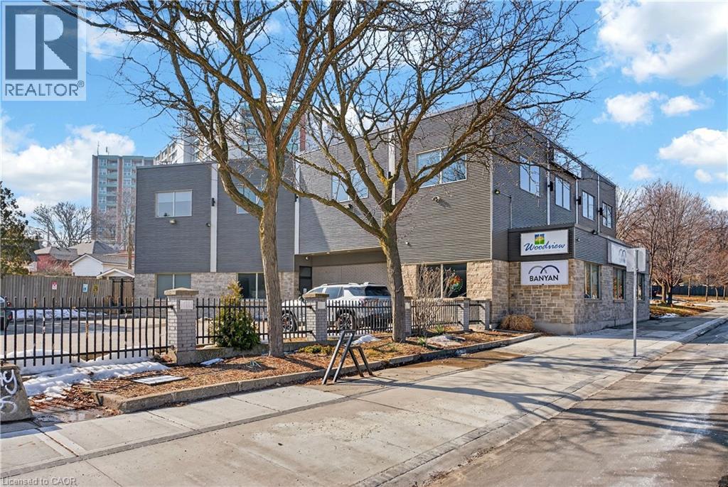 435 York Boulevard Unit# Upper Floor Units Property Photo 34