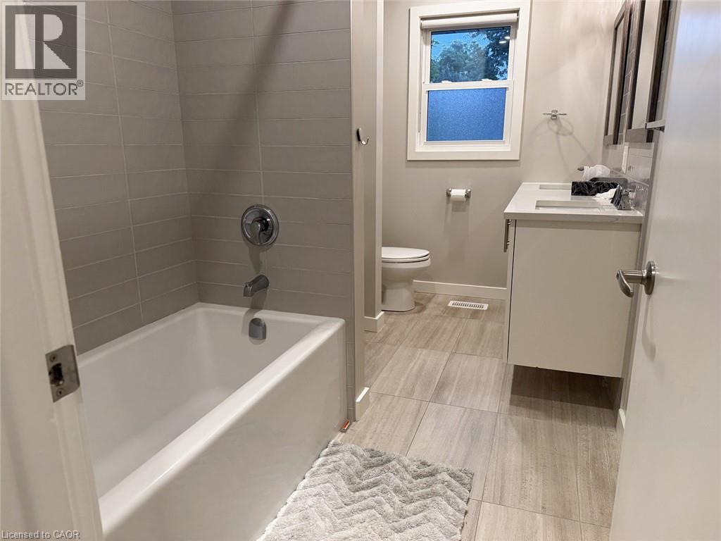 175 West 27th Street Unit# Main Floor Property Photo 6