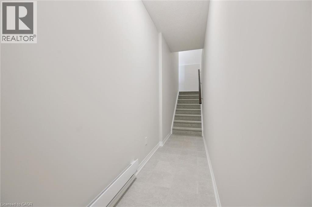 525 Erinbrook Drive Unit# B046 Property Photo 6