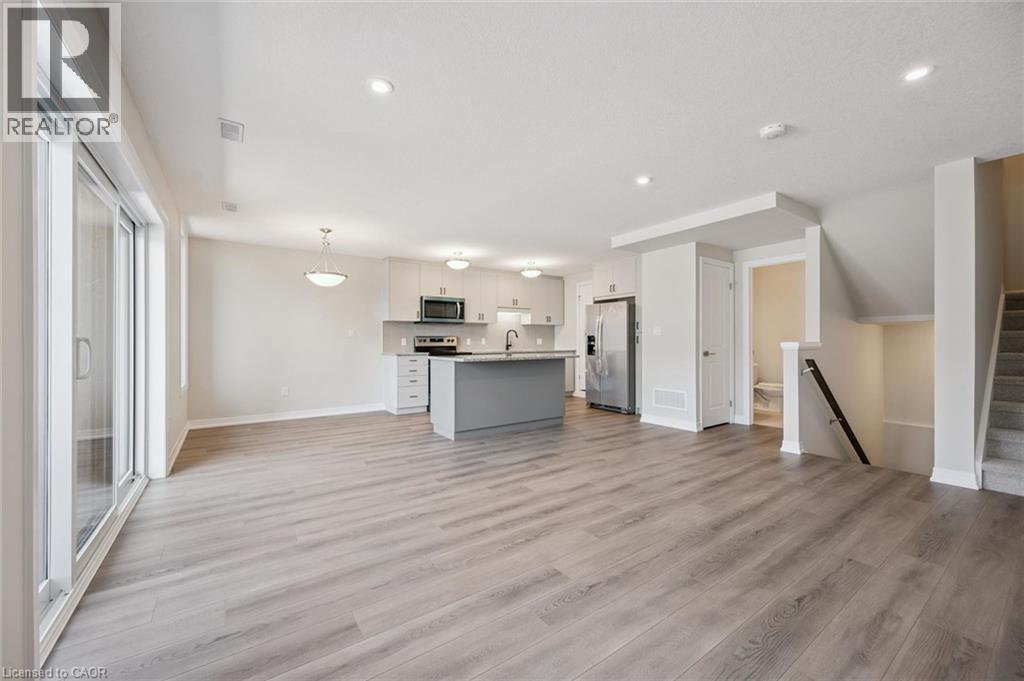 525 Erinbrook Drive Unit# B046 Property Photo 7