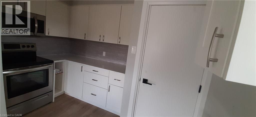 199 Jansen Avenue Unit# Upper Property Photo 11
