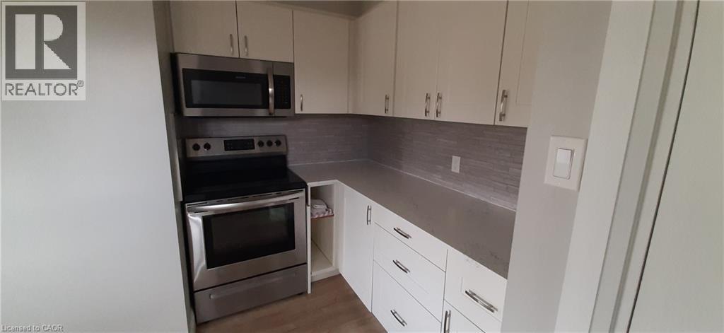 199 Jansen Avenue Unit# Upper Property Photo 12