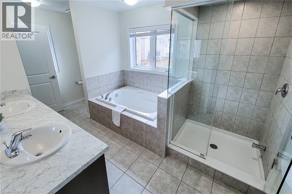 11 Esther Crescent Property Photo 30