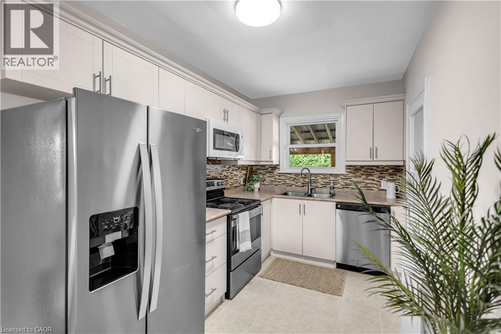 31 Scotia Avenue Property Photo 10