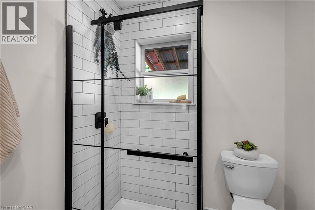 31 Scotia Avenue Property Photo 23