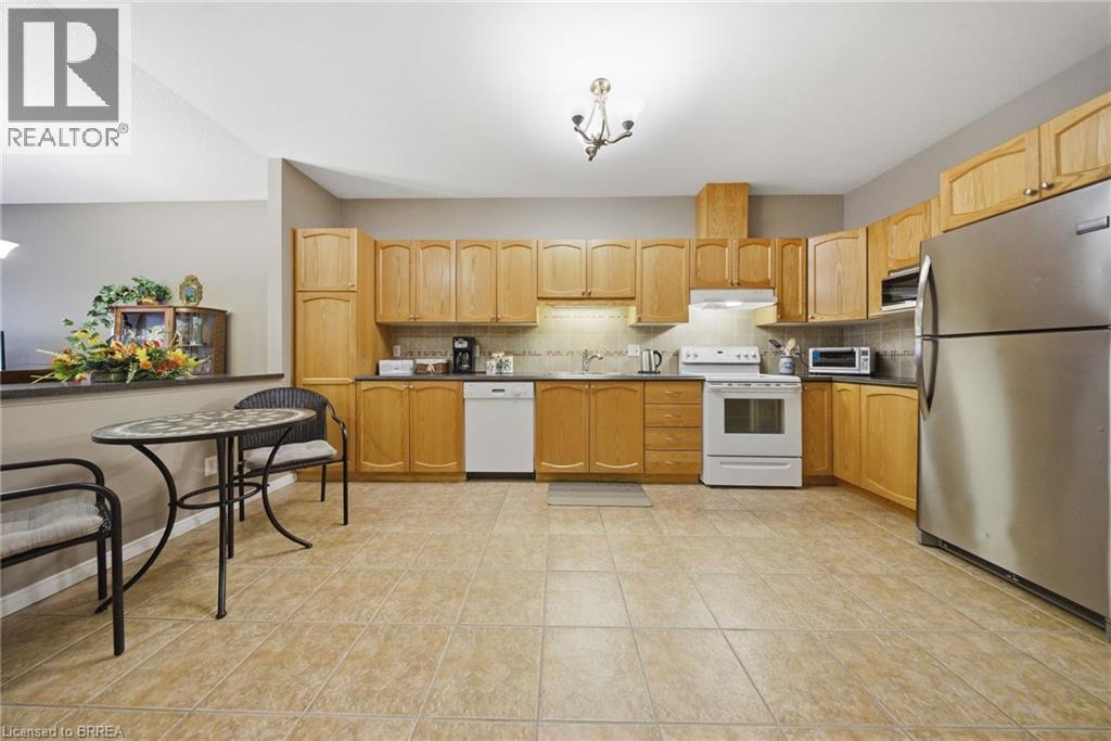 10 Cobblestone Drive Unit# 35 Property Photo 5