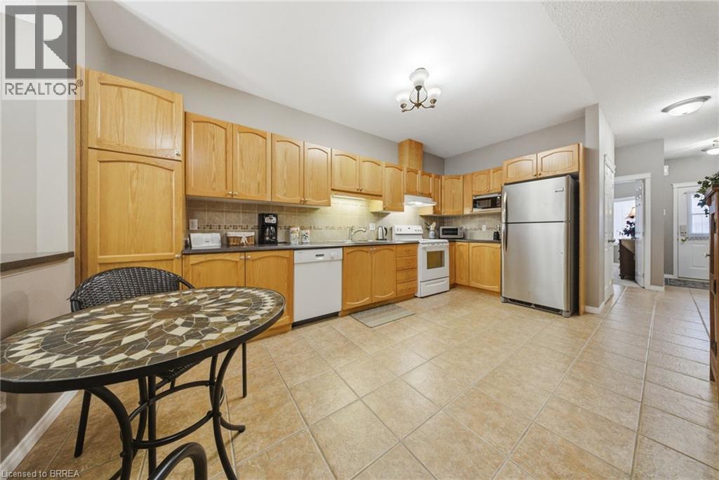 10 Cobblestone Drive Unit# 35 Property Photo 6