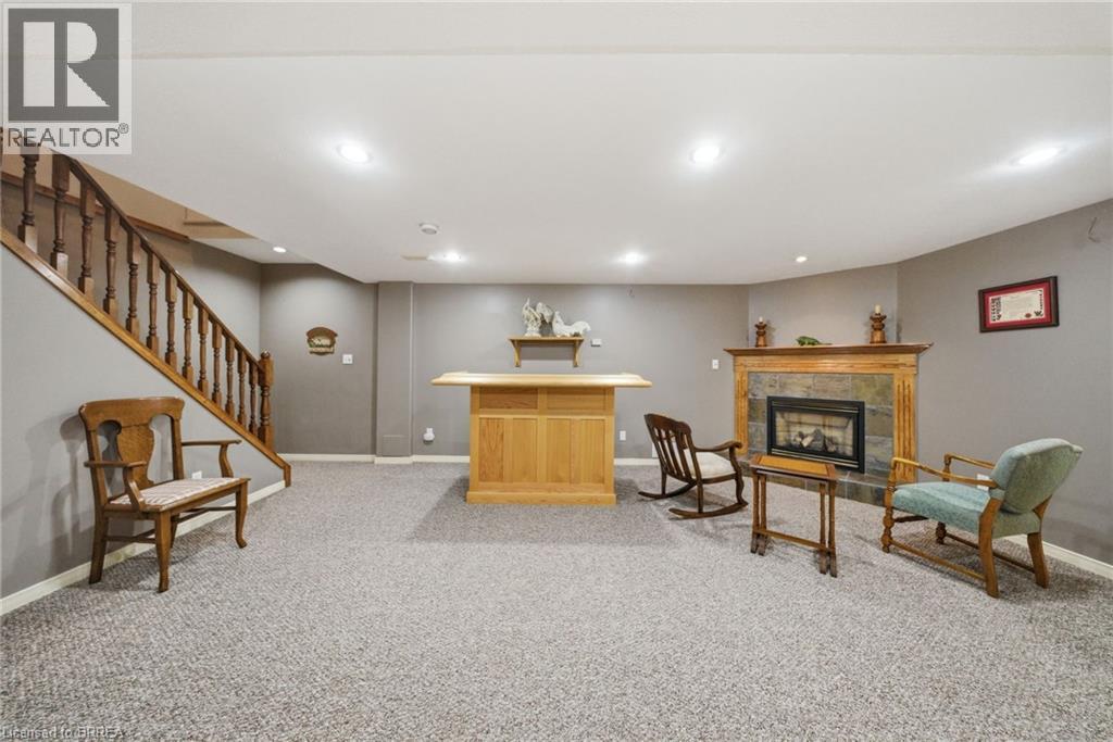 10 Cobblestone Drive Unit# 35 Property Photo 13