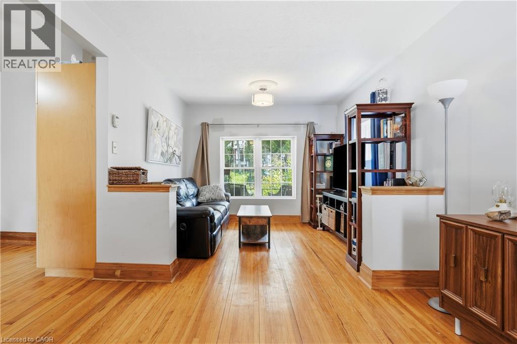 60 Oliver Street Property Photo 6