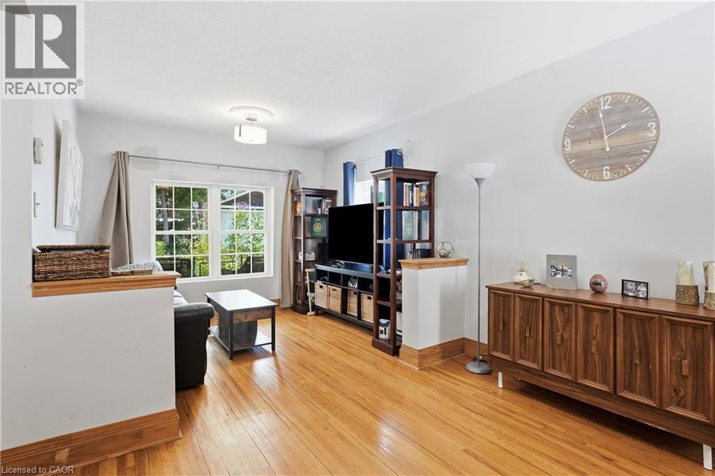 60 Oliver Street Property Photo 7