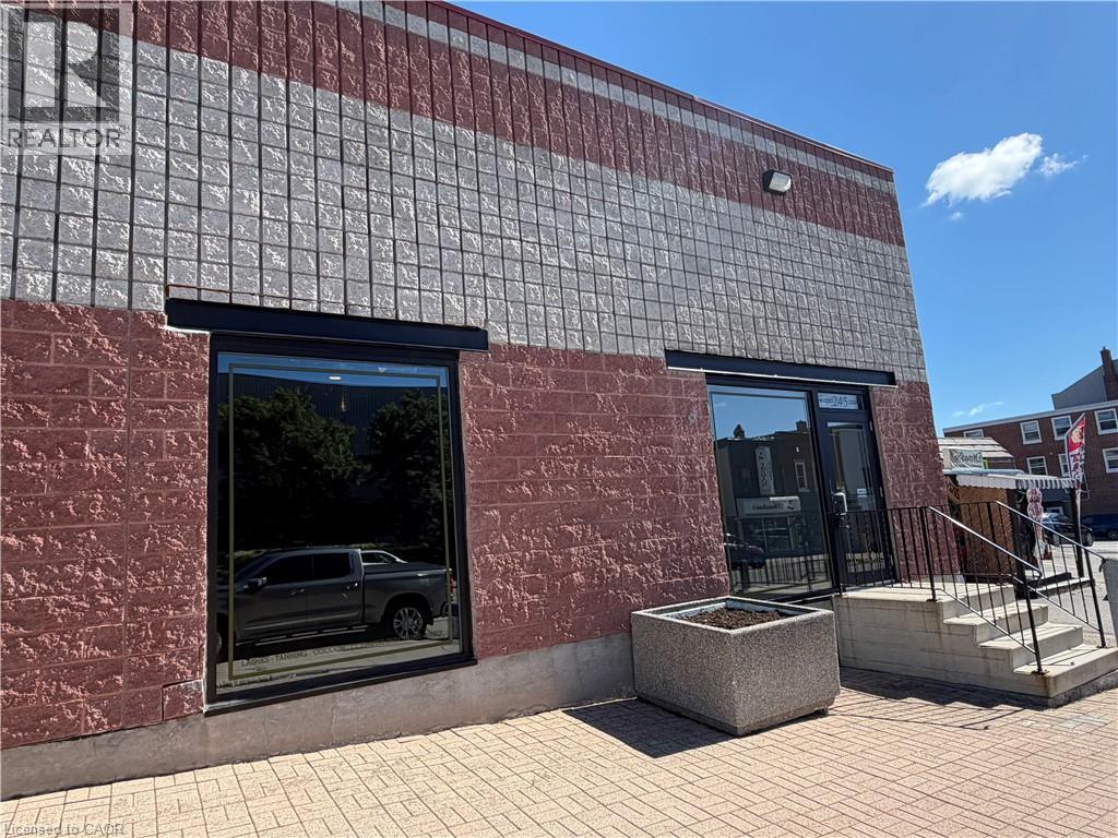 245 Main Street W Unit# B Property Photo 4