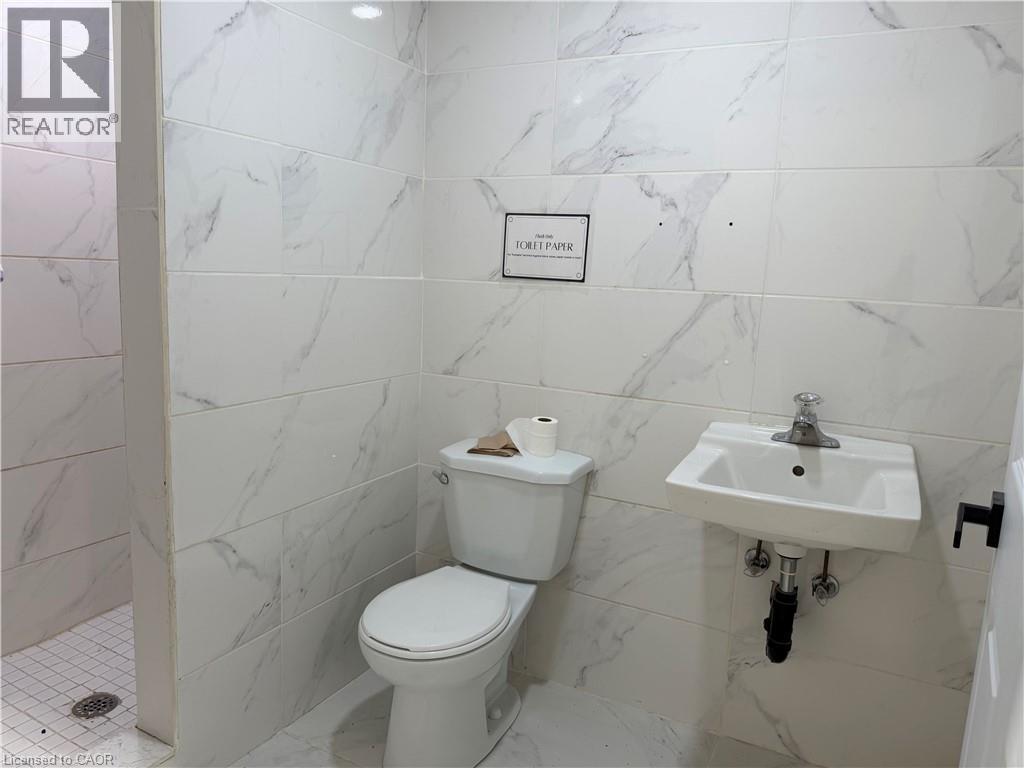 245 Main Street W Unit# B Property Photo 8