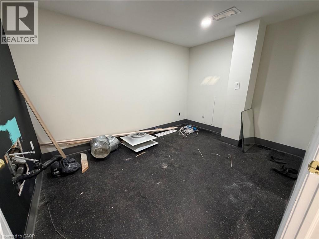 245 Main Street W Unit# B Property Photo 9