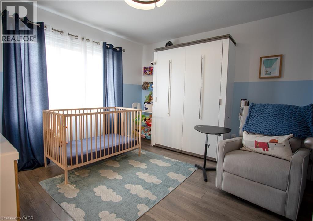 18 England Terrace Property Photo 19