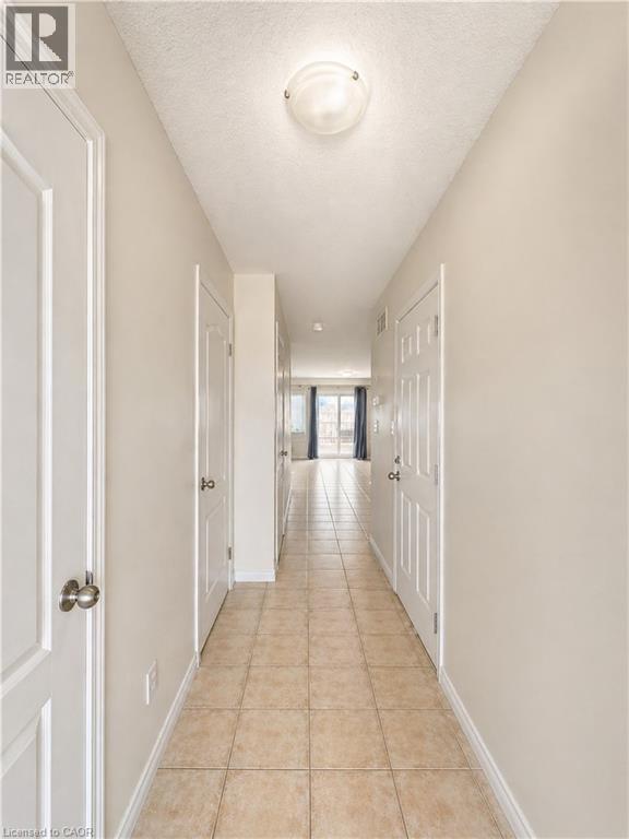 1364 Countrystone Drive Unit# Upper Property Photo 9