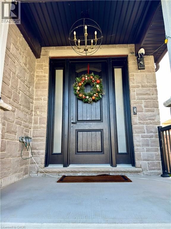 923 Eaglecrest Court Property Photo 3