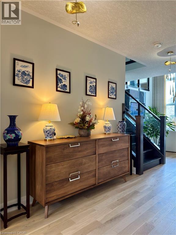 923 Eaglecrest Court Property Photo 8