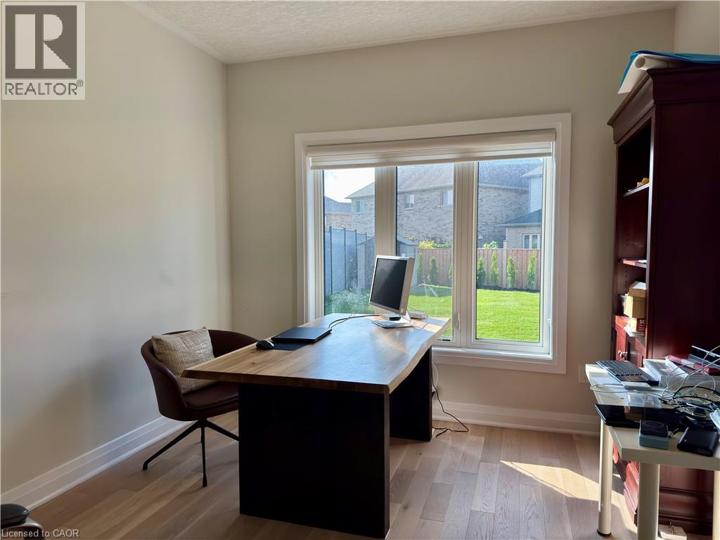 923 Eaglecrest Court Property Photo 19