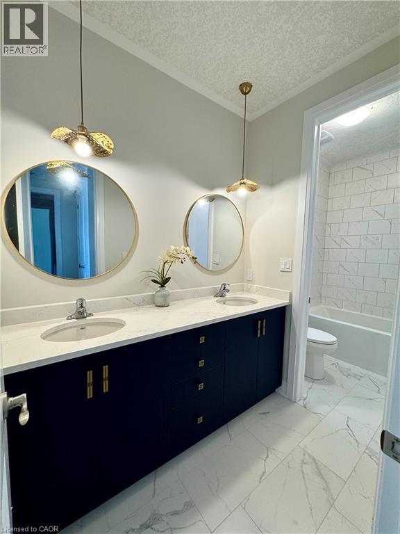 923 Eaglecrest Court Property Photo 35