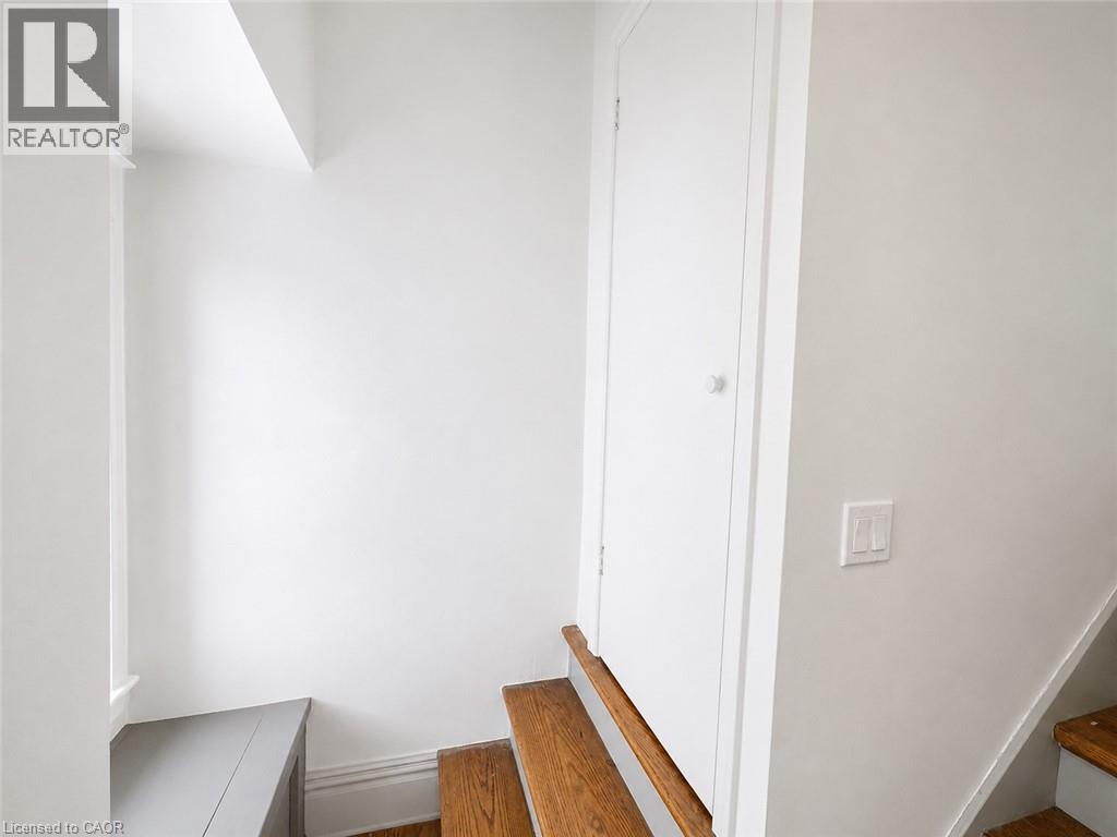 45 Fairleigh Crescent Unit# 2 Property Photo 19